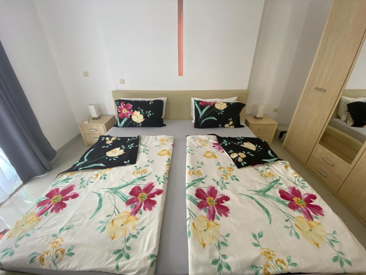 Villa Itta 05 Apartment Pantai Sunny Bagian luar foto