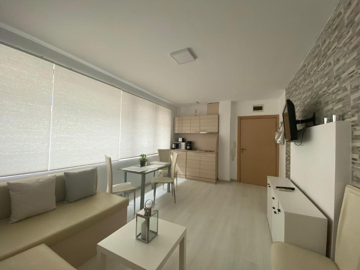 Villa Itta 05 Apartment Pantai Sunny Bagian luar foto