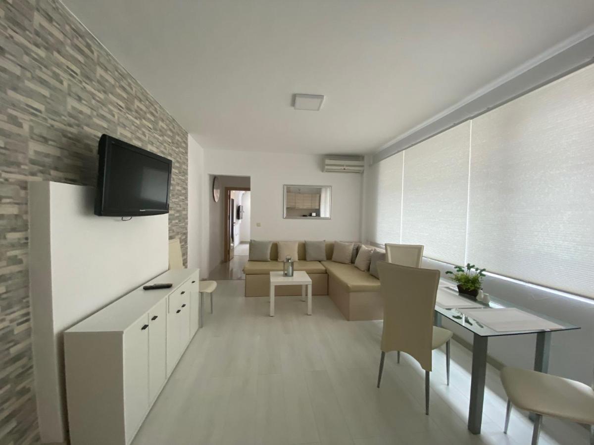 Villa Itta 05 Apartment Pantai Sunny Bagian luar foto